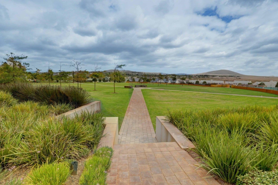 To Let 3 Bedroom Property for Rent in Graanendal Western Cape